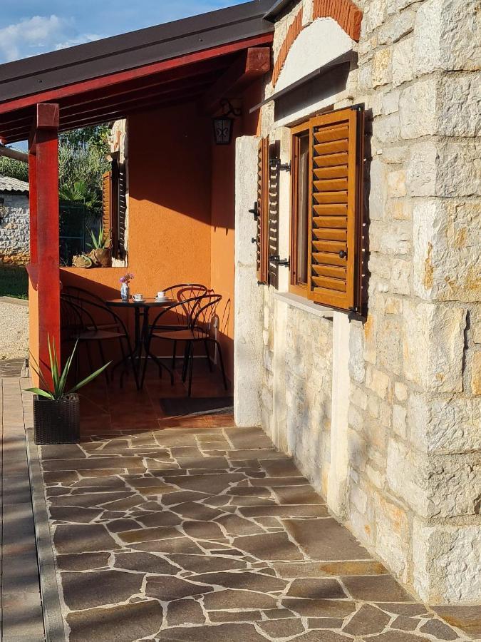 Apartman Aja Kaštelir Kültér fotó